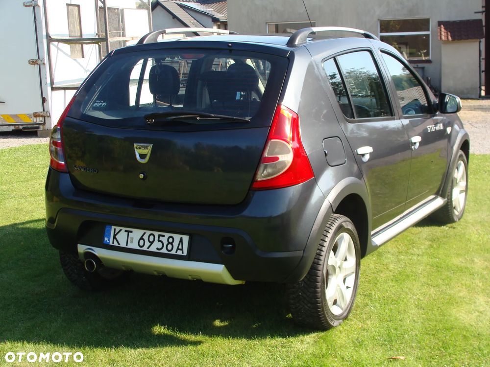 Dacia Sandero Stepway 1.6 - 11