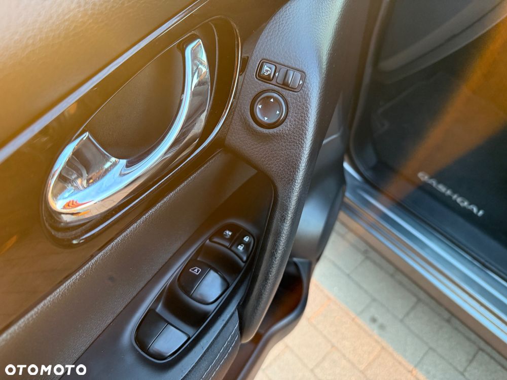 Nissan Qashqai 1.6 DCi Tekna+ - 29