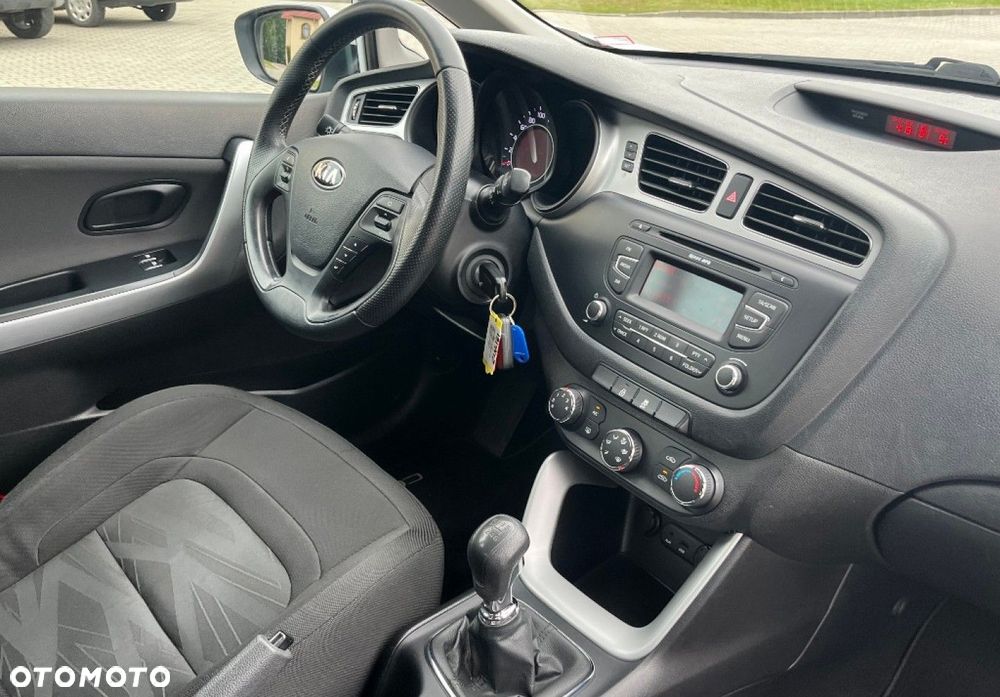 Kia Ceed - 23
