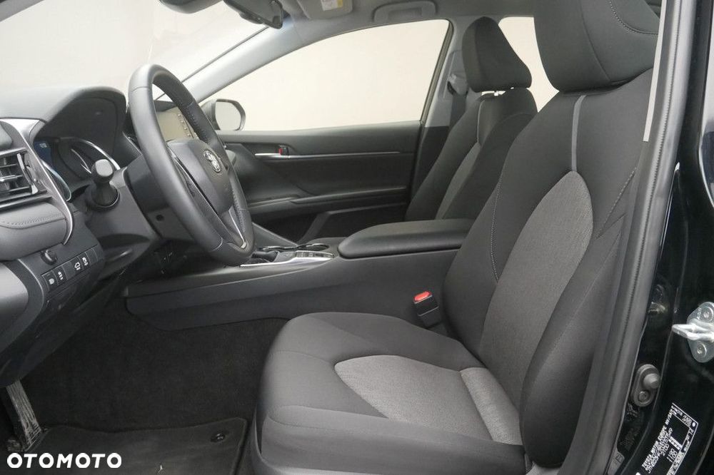 Toyota Camry 2.5 Hybrid Comfort CVT - 12