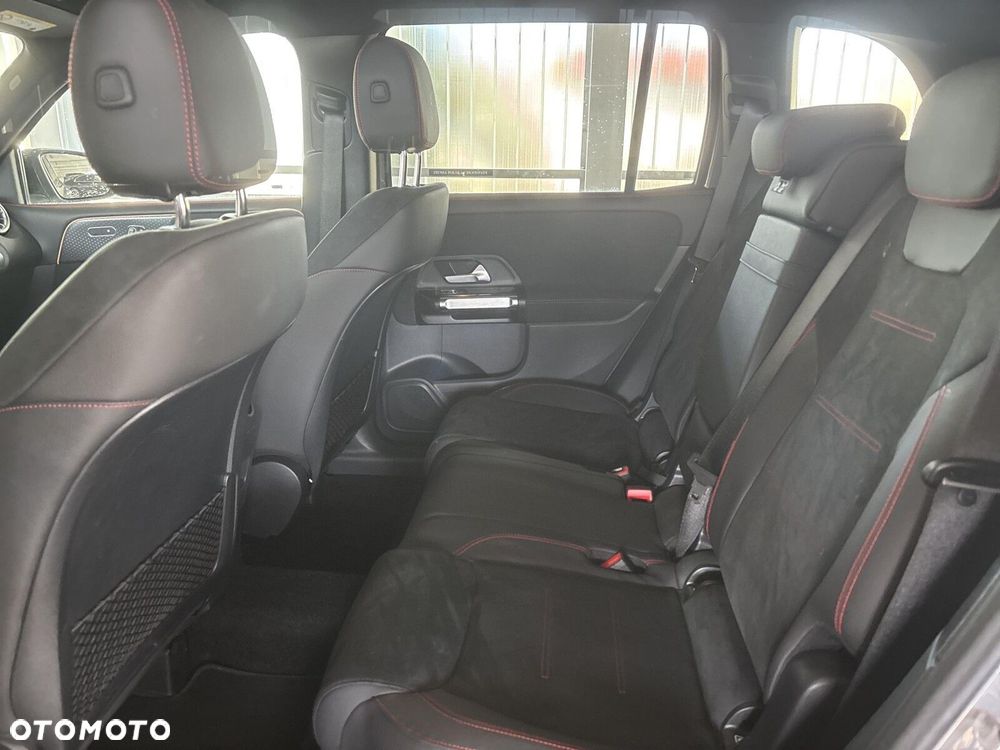 Mercedes-Benz GLB - 24