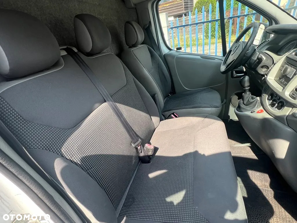 Opel Vivaro - 8