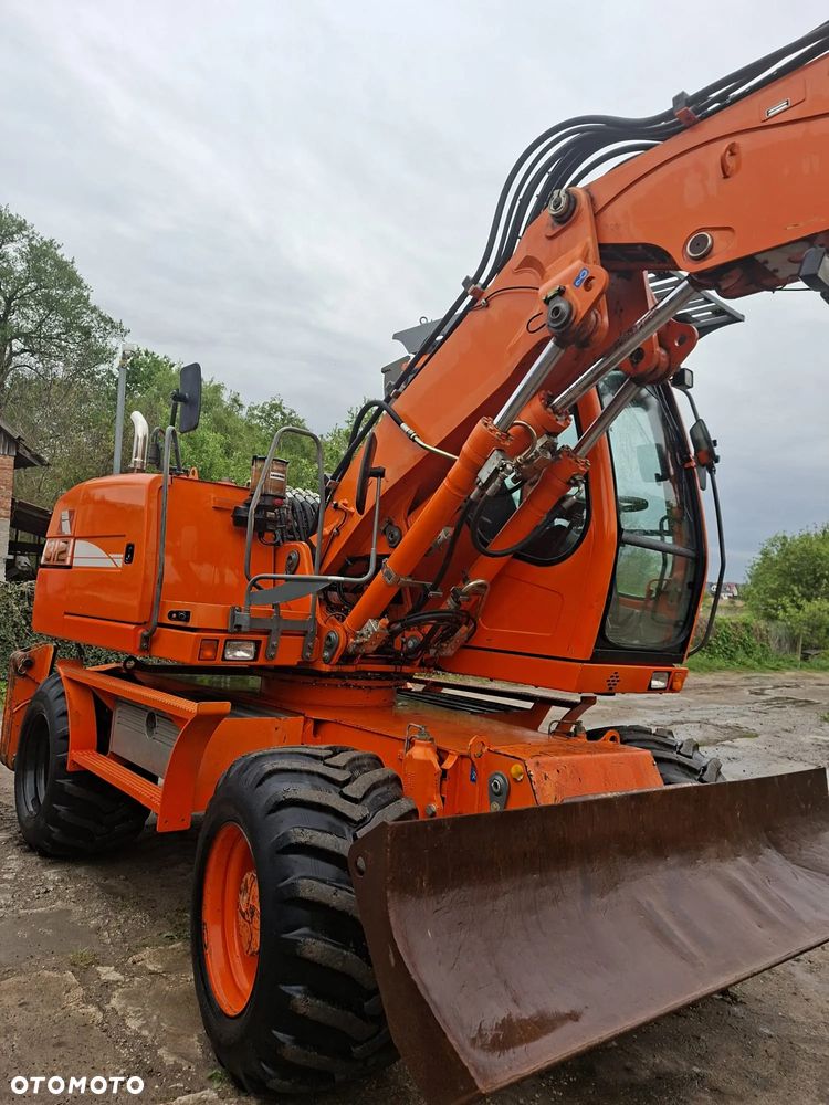 Liebherr A312 - 8