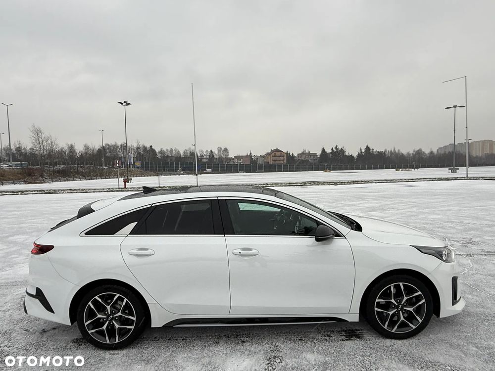 Kia ProCeed 1.6 CRDi GT Line DCT - 12