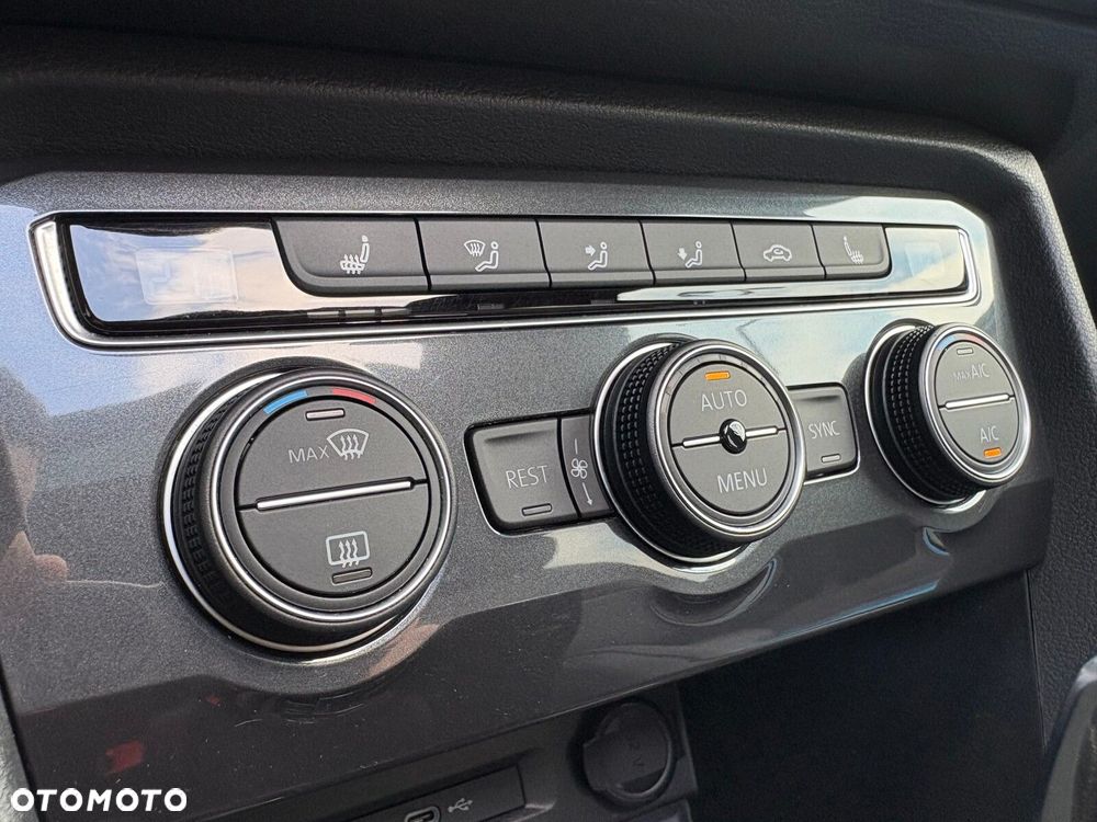 Volkswagen Tiguan Allspace 2.0 TSI 4Mot Highline DSG 7os - 29