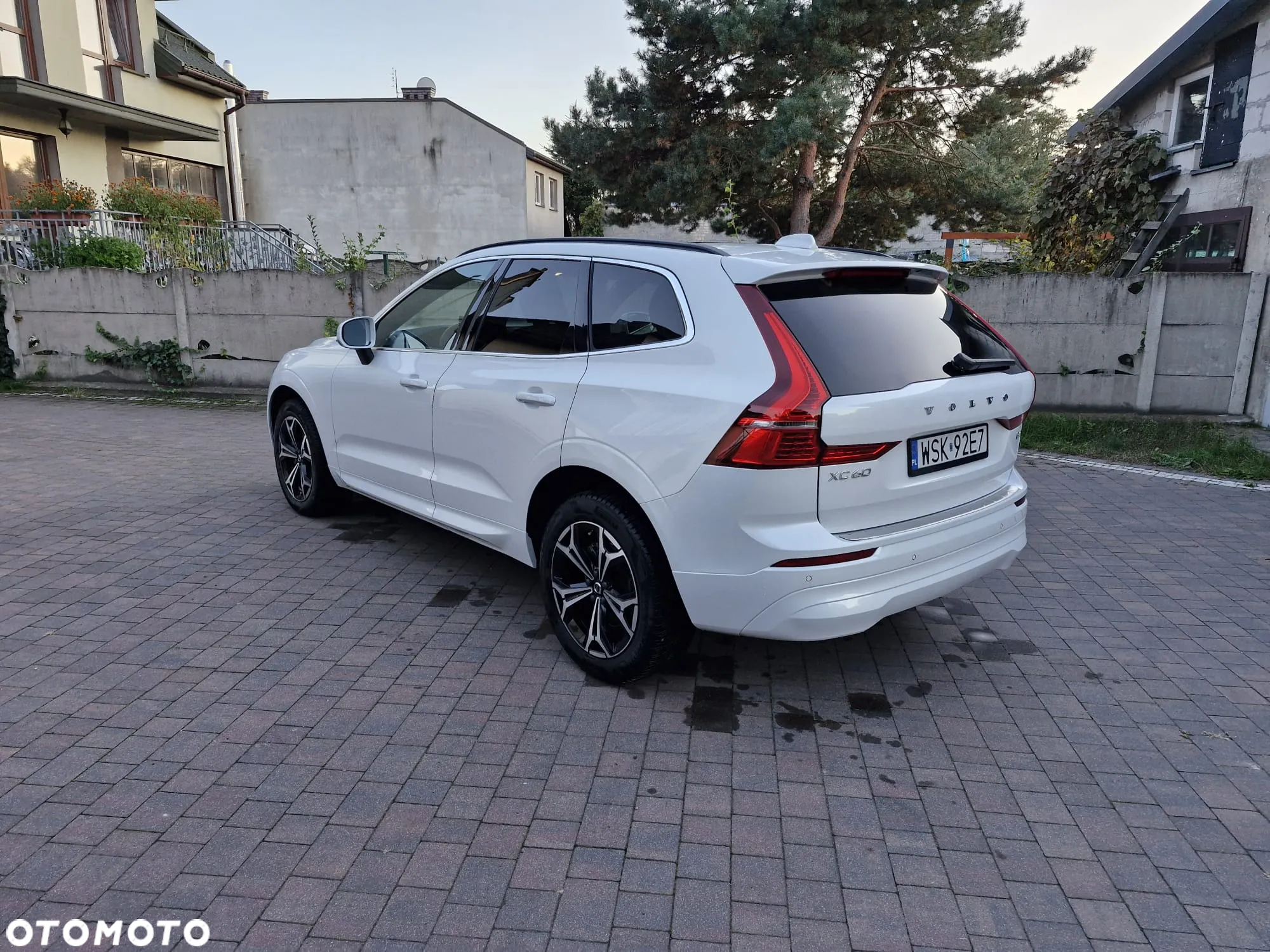 Volvo XC 60 T5 AWD Momentum - 4