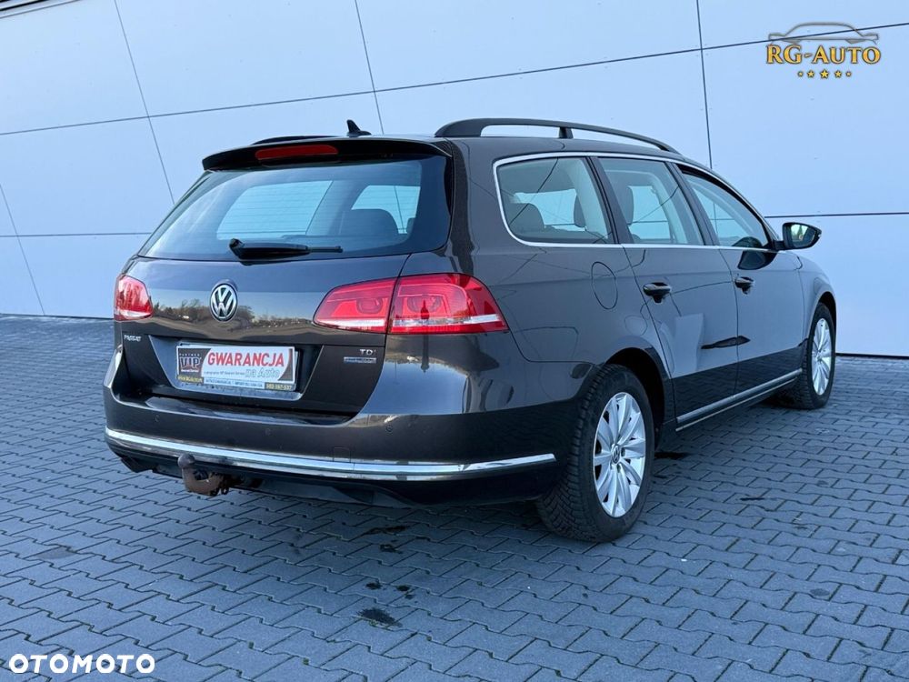 Volkswagen Passat - 8