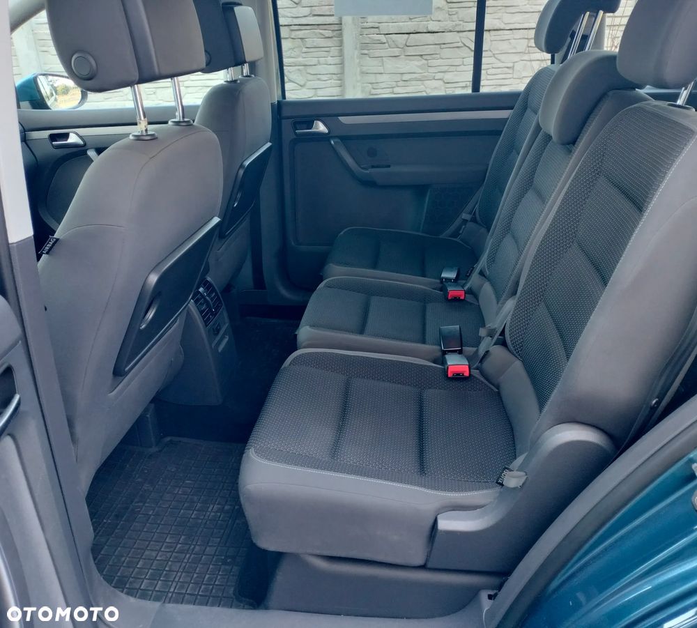 Volkswagen Touran 1.6 TDI DPF Cross DSG - 10