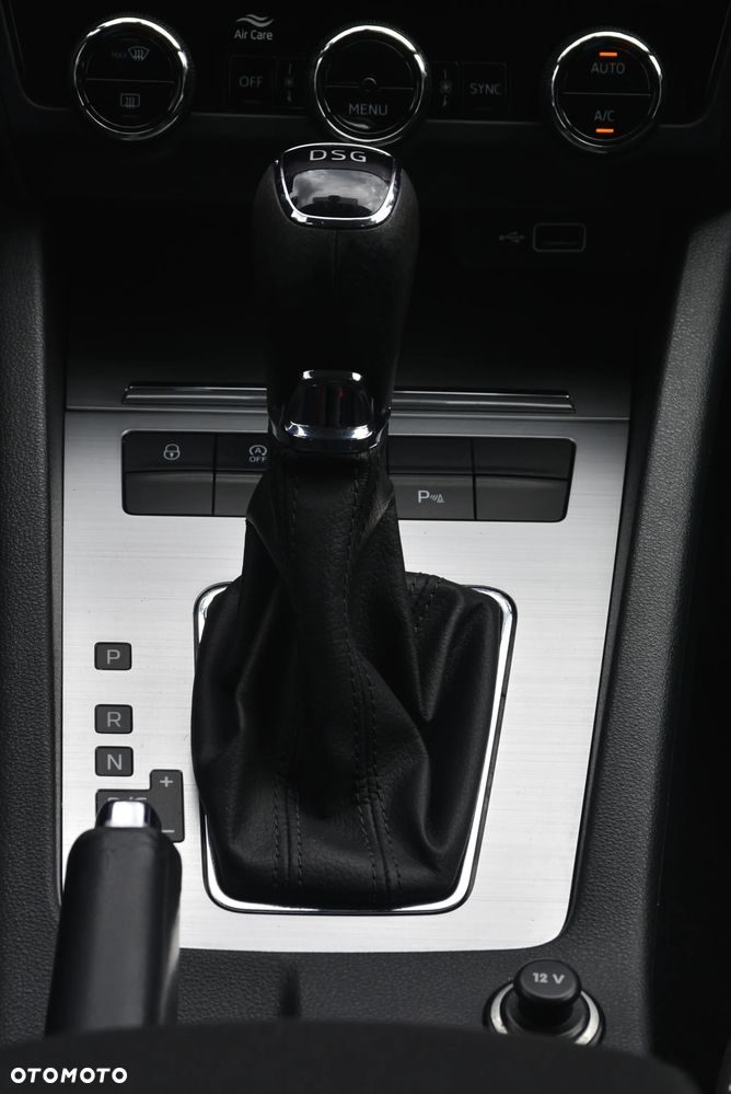 Skoda Octavia 2.0 TDI Ambition DSG - 34
