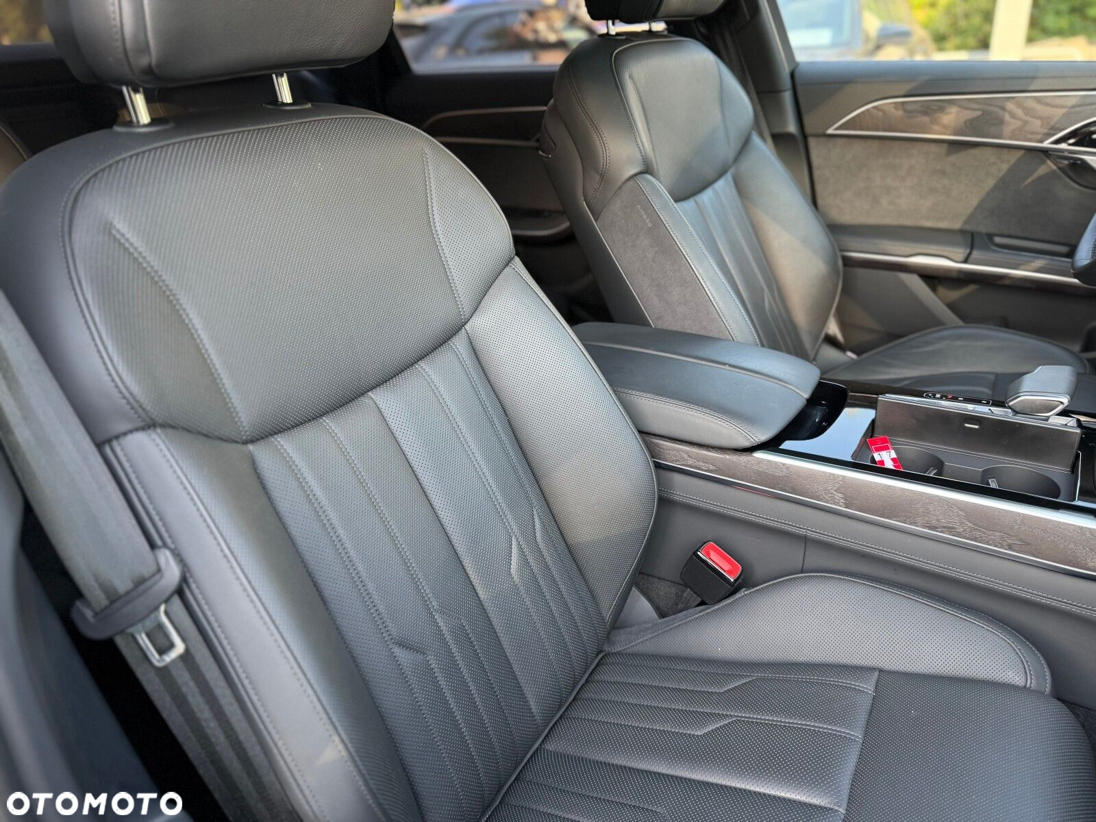 Audi A8 - 12