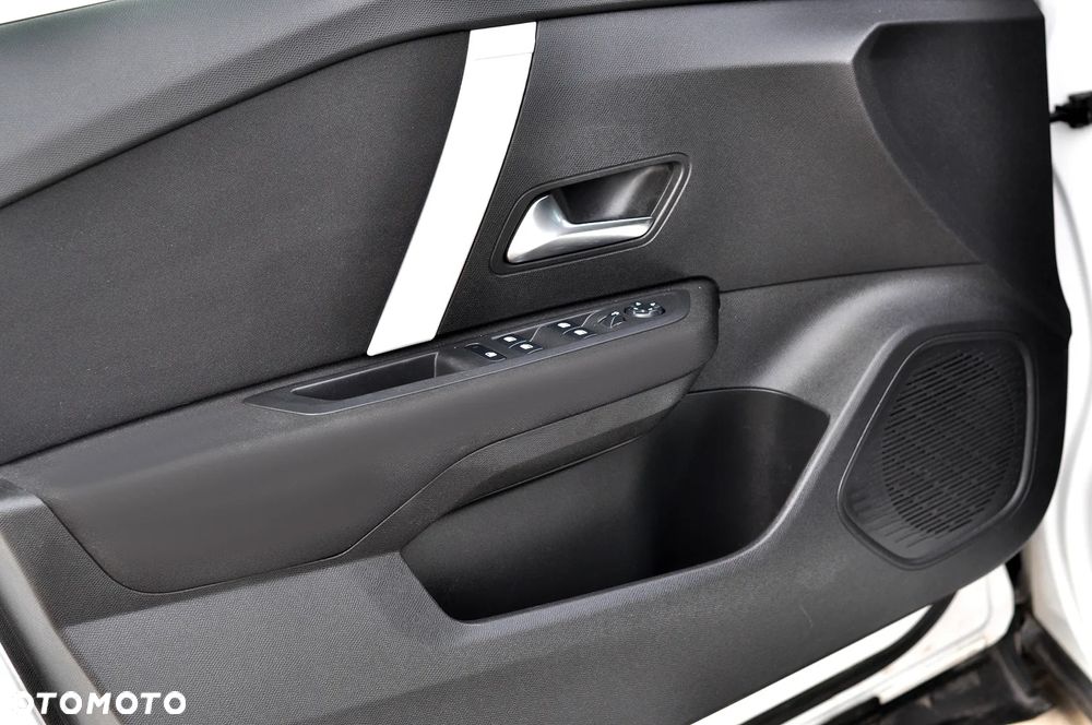 Citroën C4 BlueHDi 110 Stop&Start C-SERIES - 17