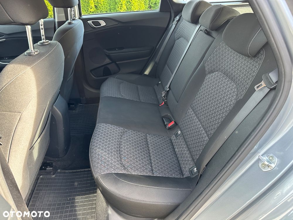 Kia Ceed 1.6 CRDi SCR M - 21