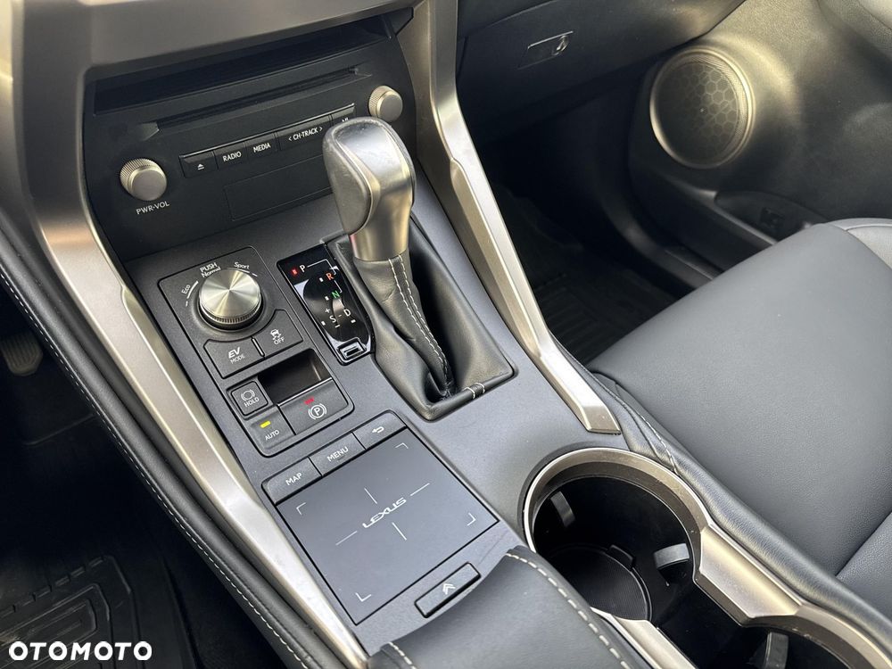 Lexus NX 300h F Impression AWD - 21