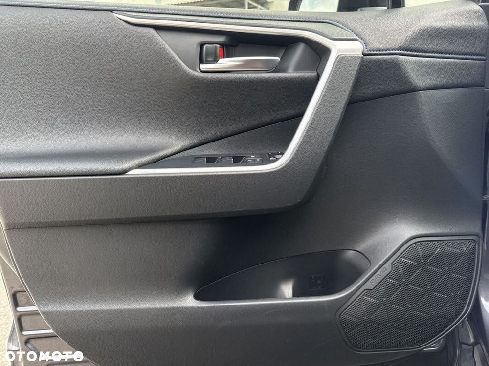 Toyota RAV4 - 11