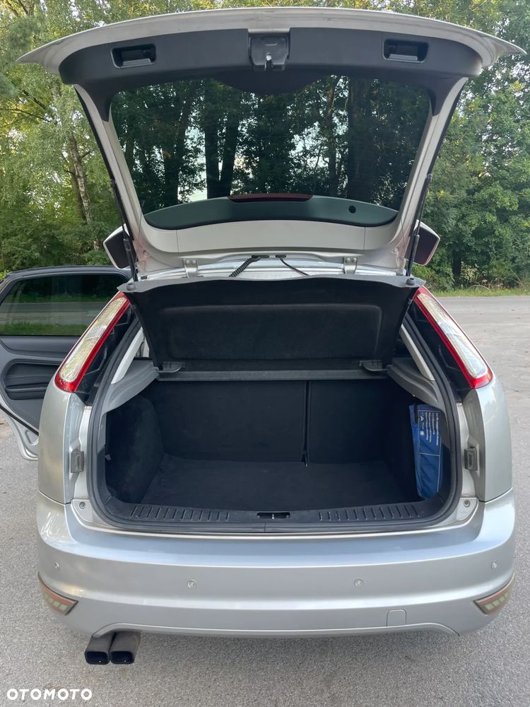 Ford Focus 1.8 Titanium - 31