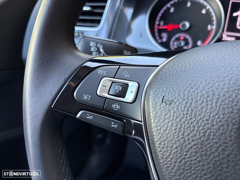 VW Golf Variant 1.6 TDi Confortline - 13