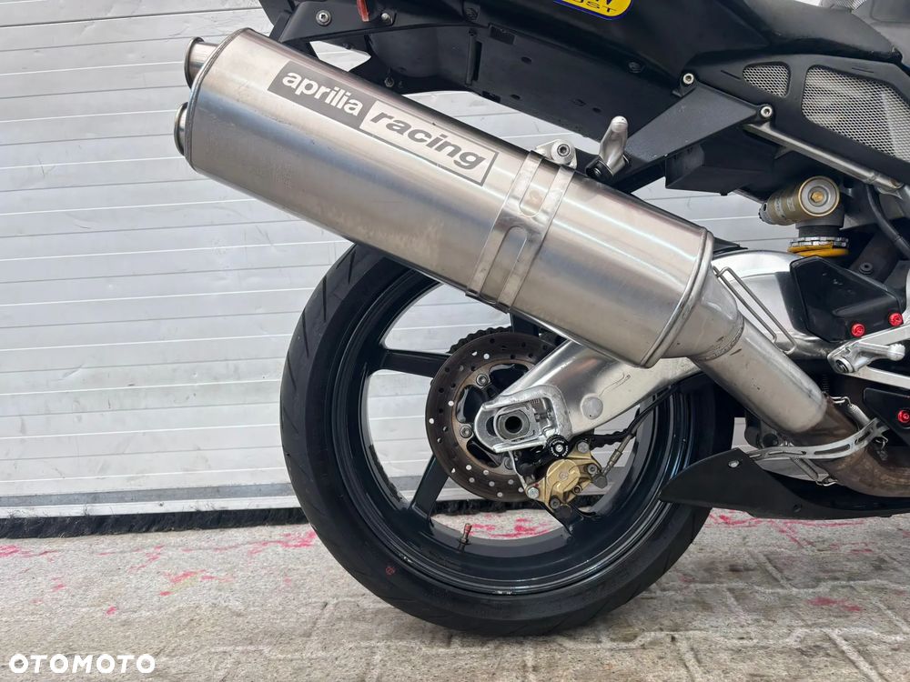 Aprilia RSV - 24