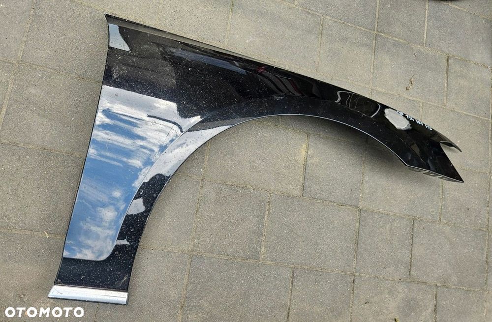 IGŁA  Błotnik Prawy Audi A8 4N0 - 2