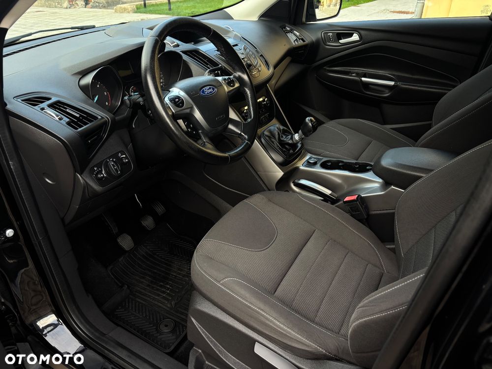 Ford Kuga 2.0 TDCi 2x4 Trend - 6