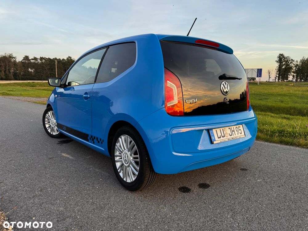 Volkswagen up! - 25