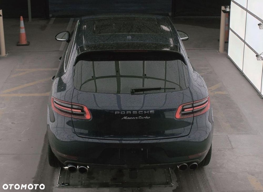 Porsche Macan Turbo PDK mit Performance Paket - 2