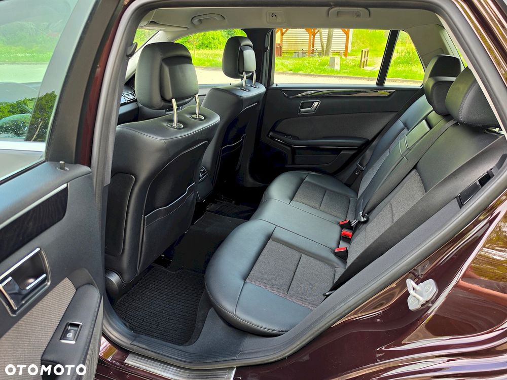 Mercedes-Benz Klasa E 250 CDI DPF BlueEFFICIENCY Avantgarde - 32