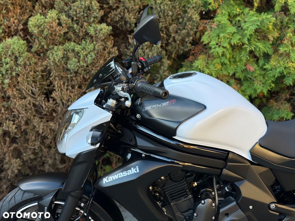 Kawasaki ER - 28