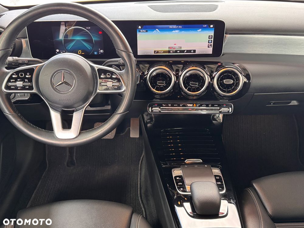 Mercedes-Benz Klasa A 200 d AMG Line 8G-DCT - 26