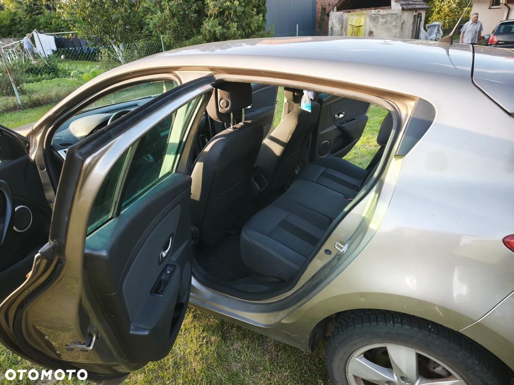 Renault Megane 1.6 16V Color Edition - 11
