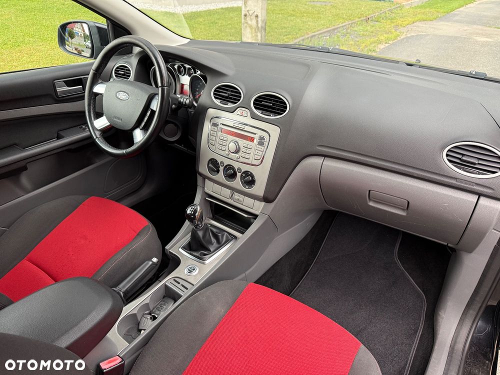 Ford Focus 1.6 Ti-VCT Style - 22