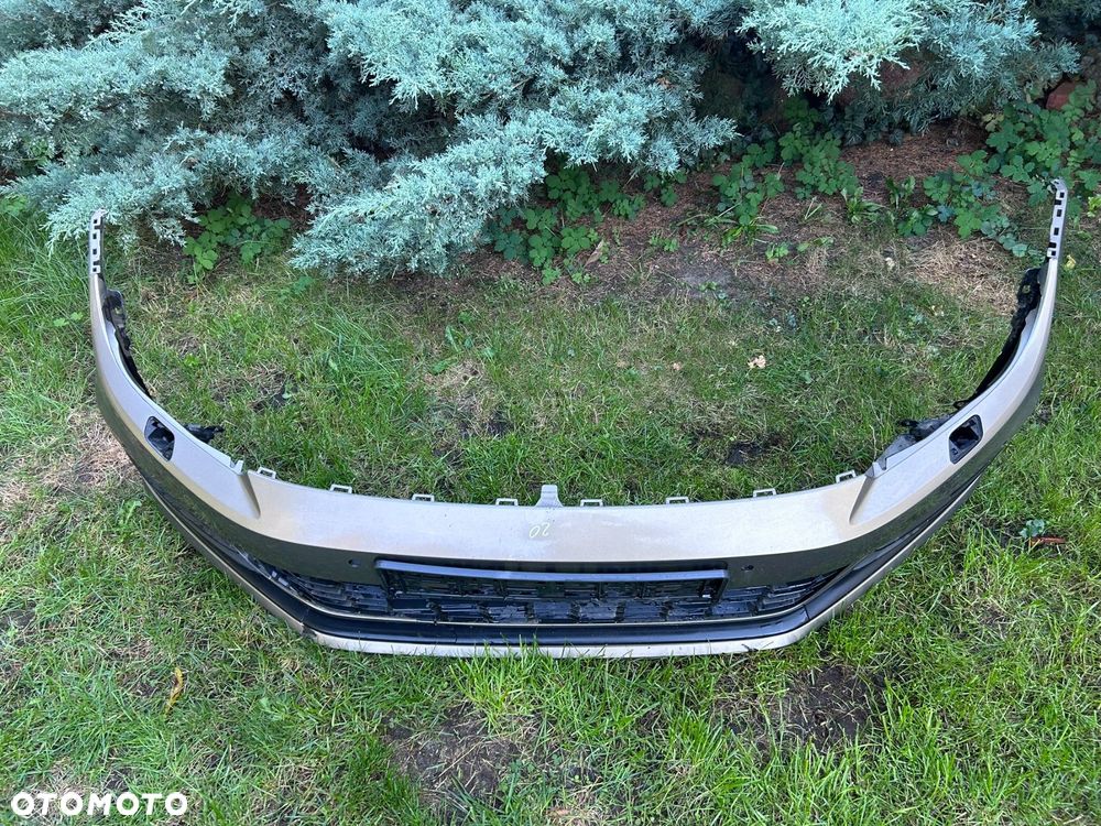 Zderzak przód Volkswagen Scirocco lift 1K8807101 - 2