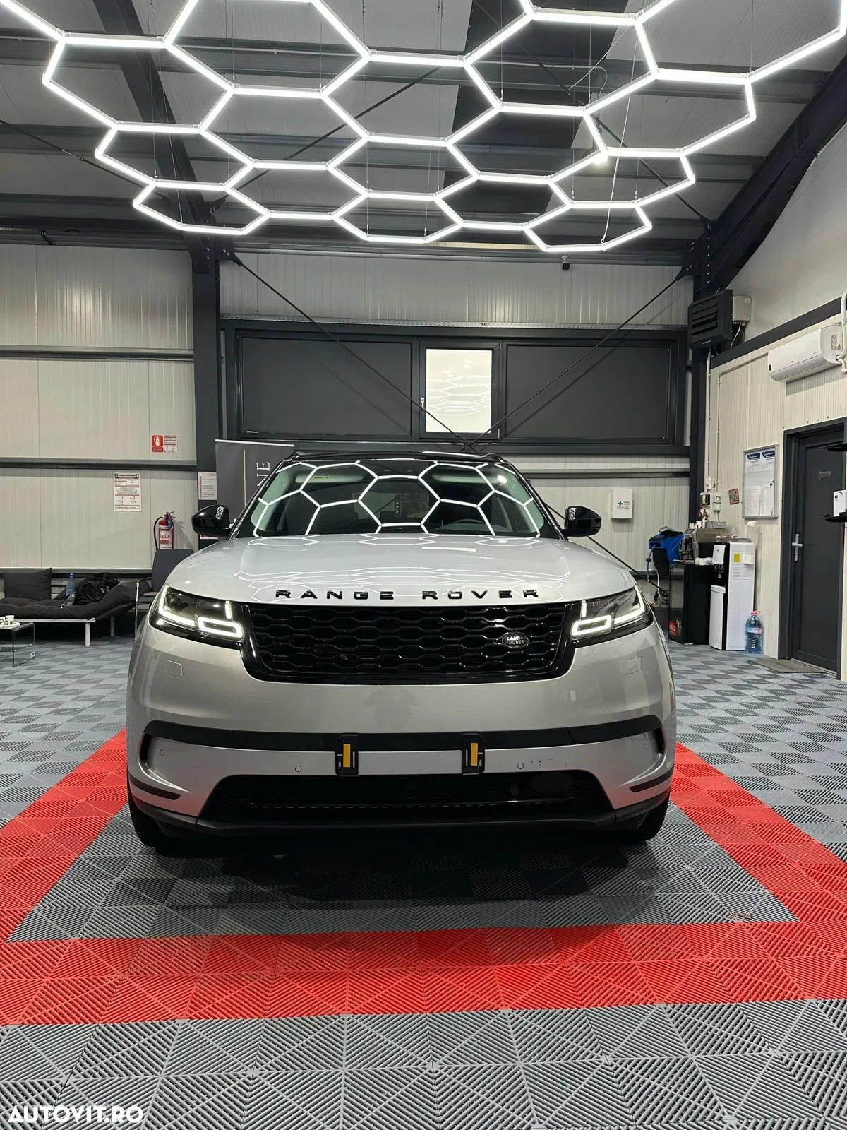 Land Rover Range Rover Velar 2.0 P250 - 17