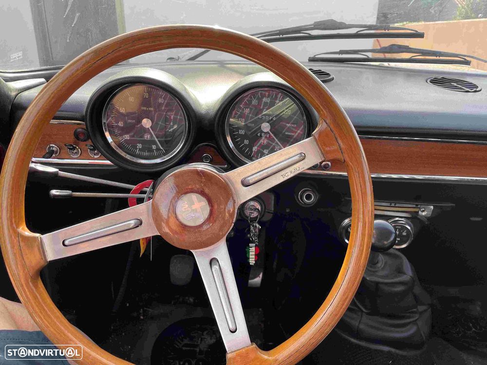 Alfa Romeo Giulia - 8