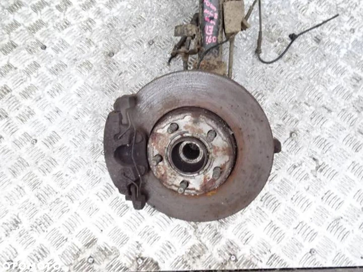 Zwrotnica kolumna Ford Focus MK3 1.6 TDCI - 3