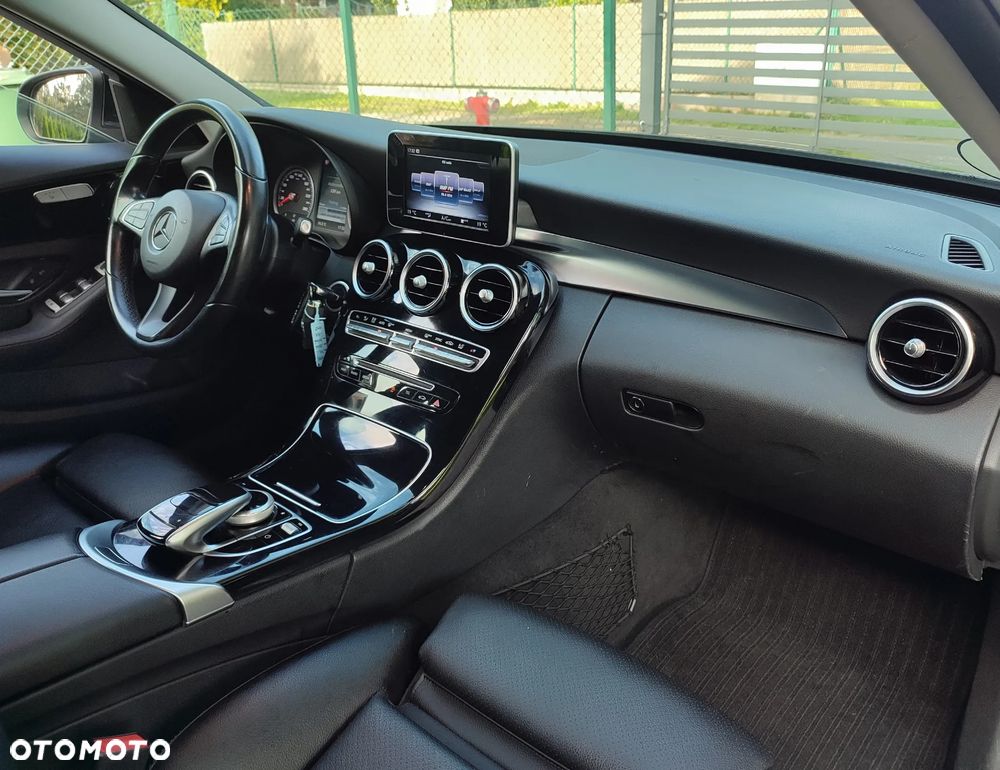 Mercedes-Benz Klasa C 200 7G-TRONIC Edition 1 - 9