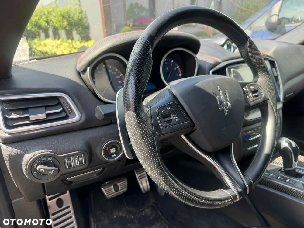 Maserati Ghibli S GranSport - 24