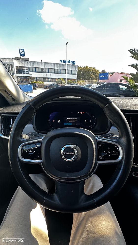 Volvo V90 2.0 B4 Momentum Plus Geartronic - 31