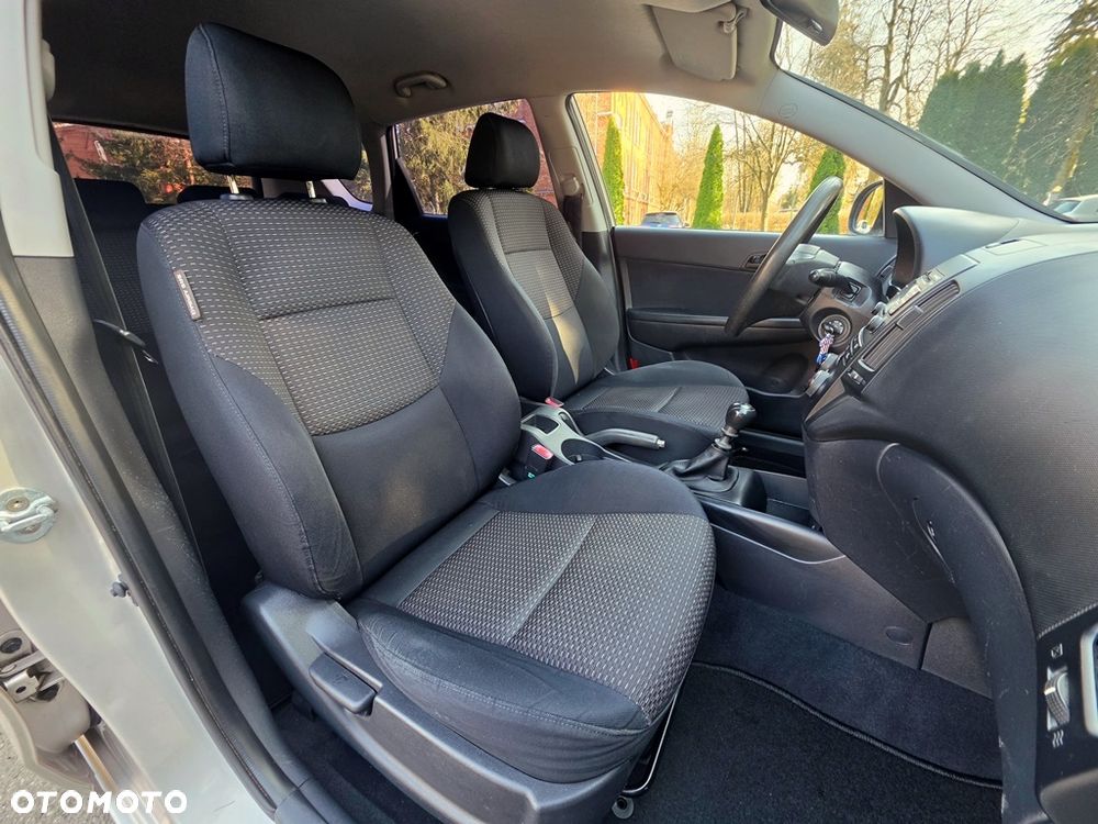 Hyundai i30 1.6 Comfort - 30