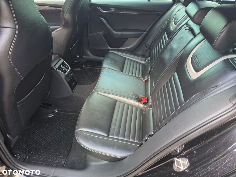 Skoda Octavia 2.0 TSI (Green tec) DSG RS - 15