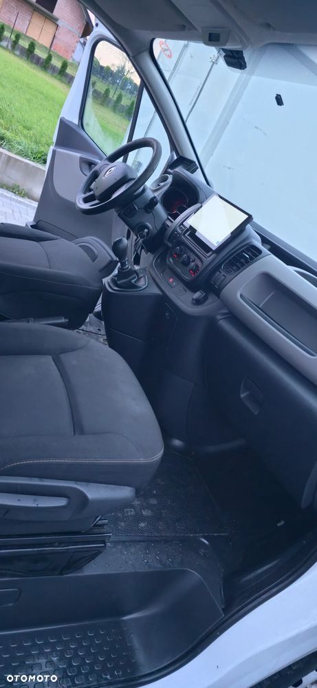 Renault Trafic - 8