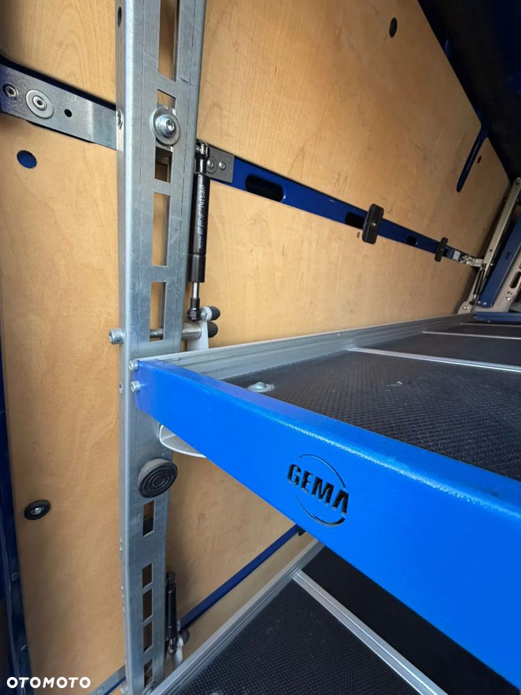 Mercedes-Benz Sprinter - 7