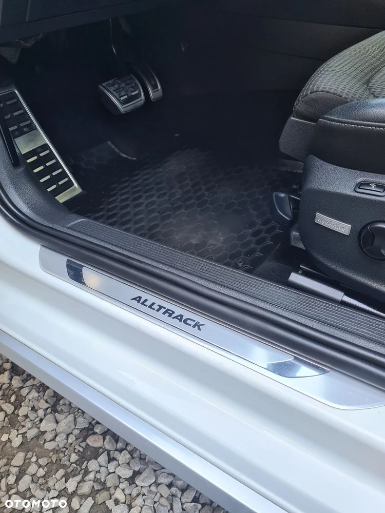 Volkswagen Golf Alltrack - 24