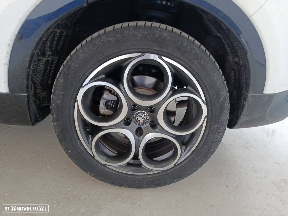 Alfa Romeo Tonale 1.3 Plug-In Hybrid Sprint e-AWD - 11