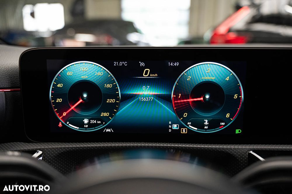 Mercedes-Benz A 220 d Sedan 8G-DCT AMG Line - 24