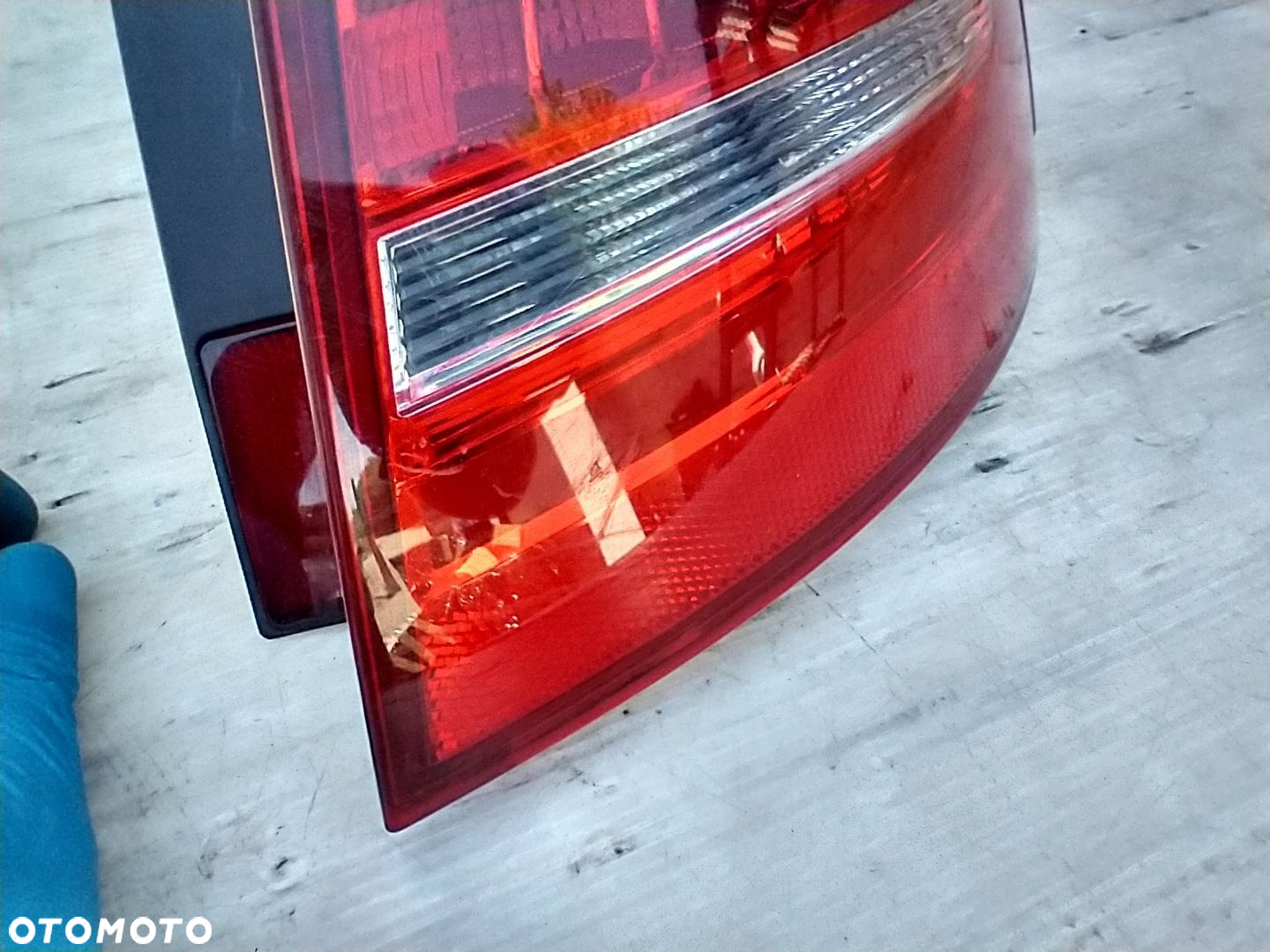AUDI A4 B8 LIFT KOMBI LAMPA LED PRAWY TYŁ PRAWA TYLNA W BŁOTNIK 8K9945096D - 4