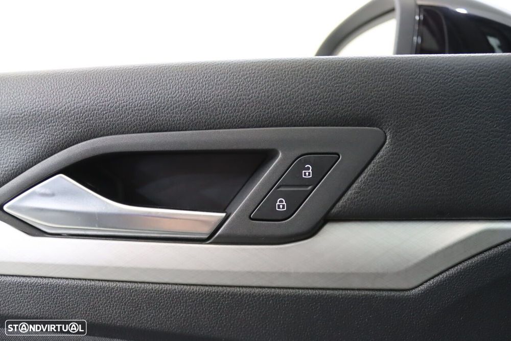 VW Golf Variant 2.0 TDi - 17