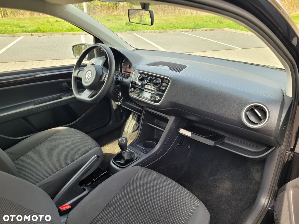 Volkswagen up! black - 12