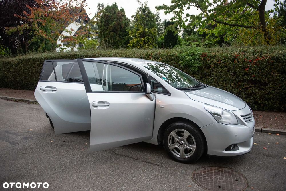 Toyota Verso 1.8 7-Sitzer Executive - 7
