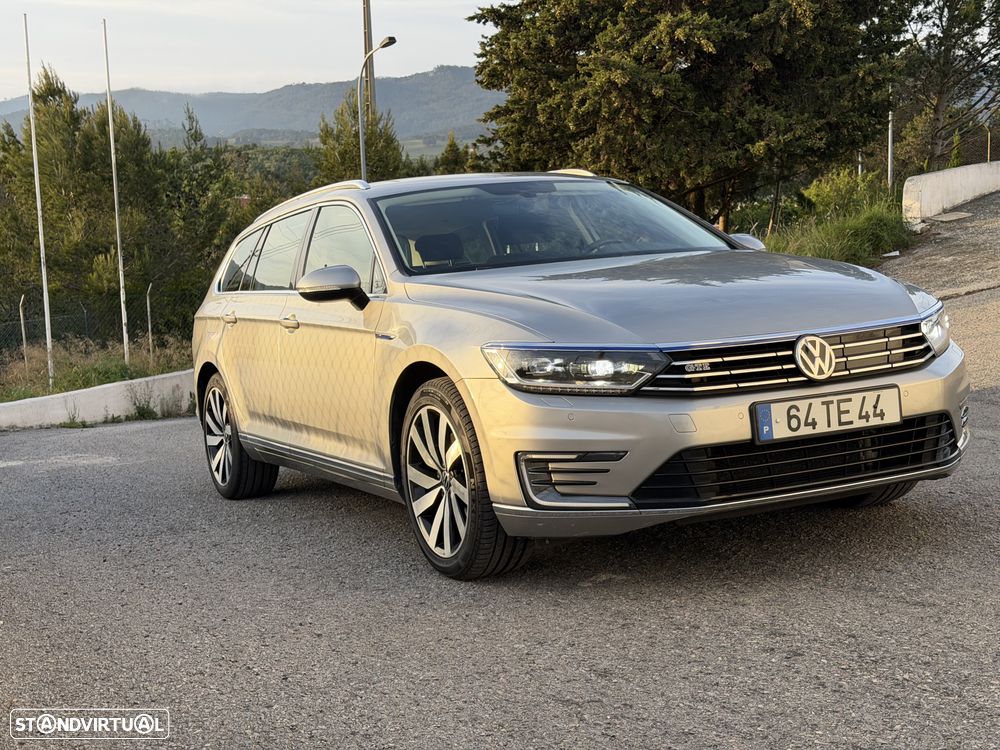 VW Passat Variant - 1