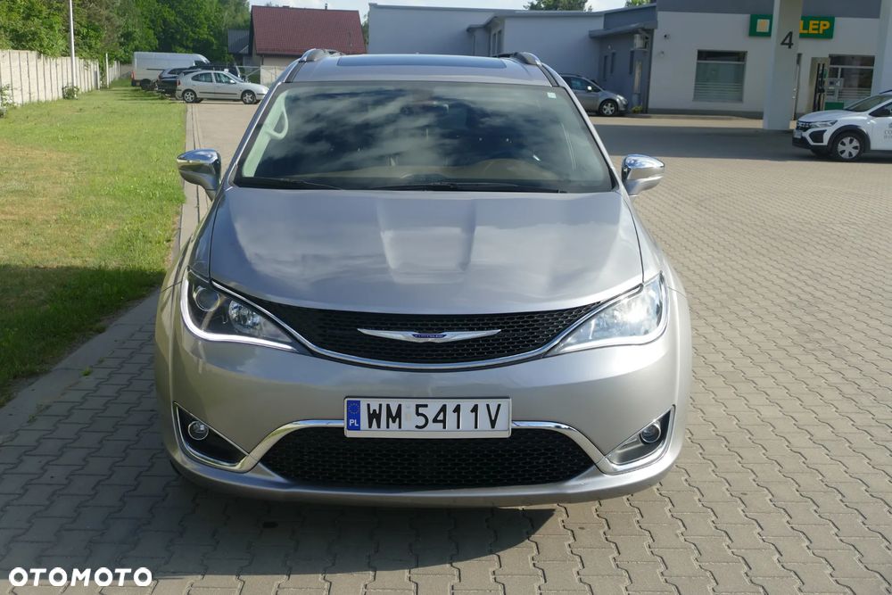 Chrysler Pacifica - 2